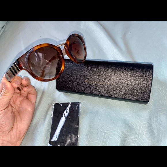 Burberry vintage 50 mm Phantos Unique Sunglasses - Picture 6 of 7